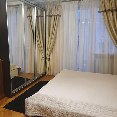 Затишна квартира в Луцьку Экстерьер фото