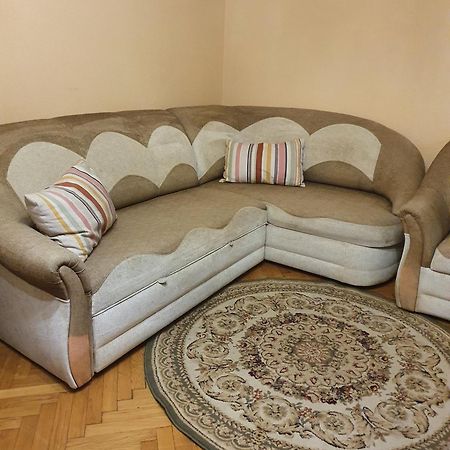 Затишна квартира в Луцьку Экстерьер фото